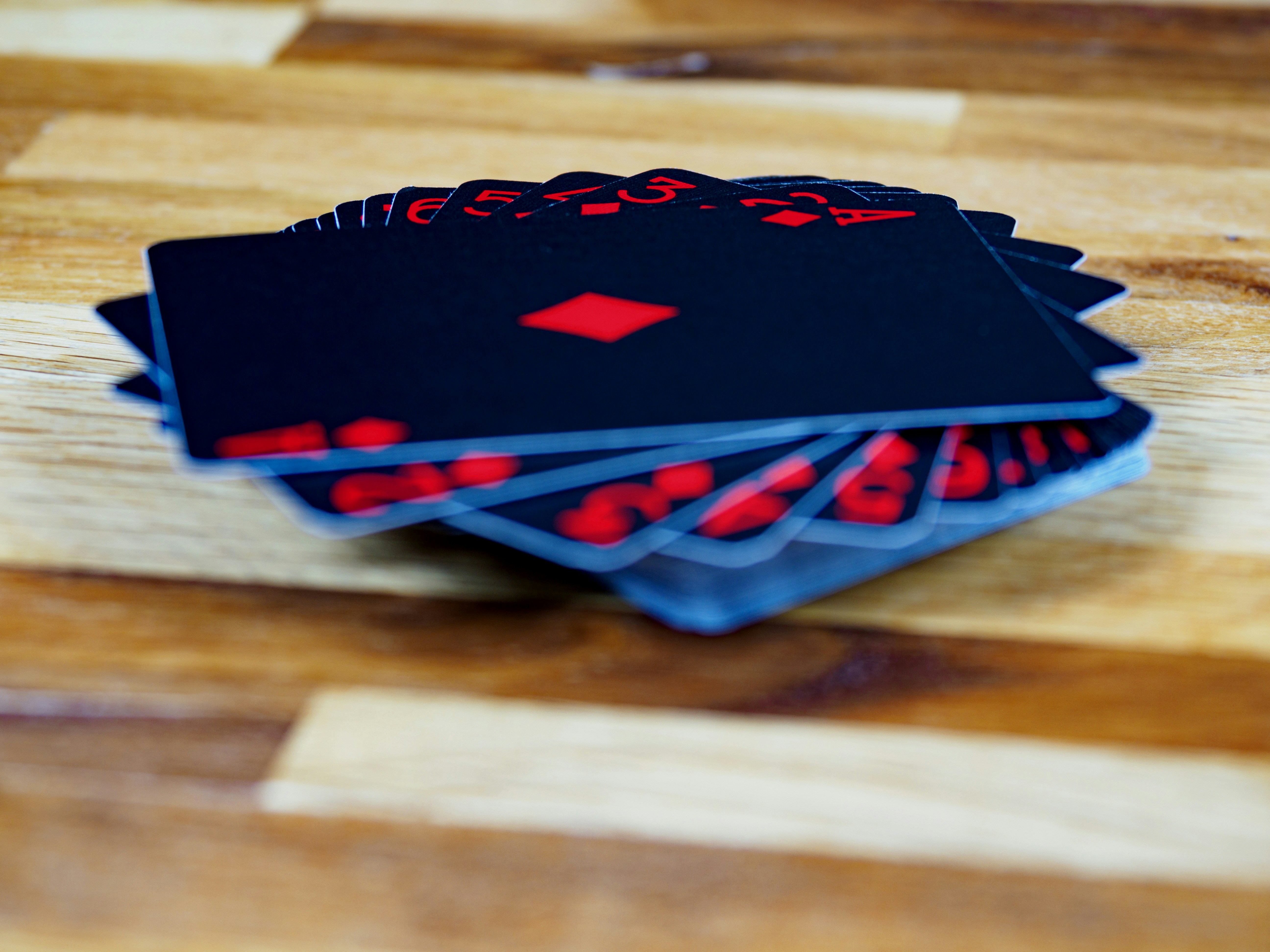 Euchre cards and gameplay